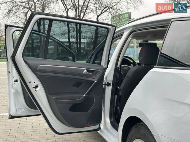 Серый Фольксваген Гольф, объемом двигателя 1.8 л и пробегом 100 тыс. км за 12700 $, фото 29 на Automoto.ua