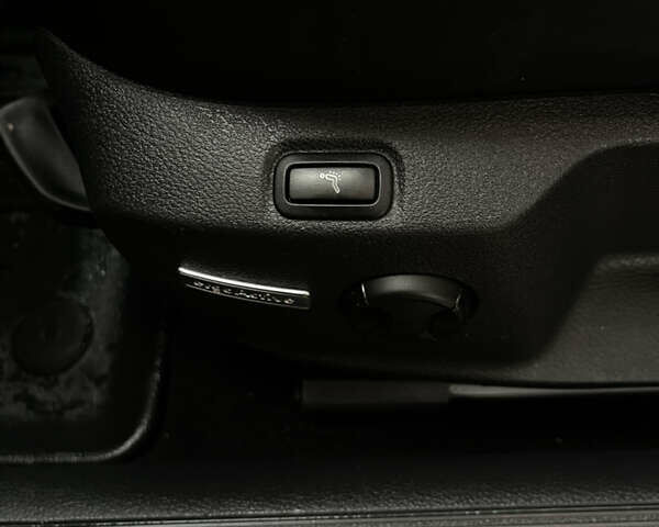 Серый Фольксваген Гольф, объемом двигателя 1.6 л и пробегом 241 тыс. км за 12400 $, фото 25 на Automoto.ua