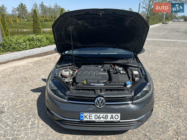 Сірий Фольксваген Гольф, об'ємом двигуна 1.6 л та пробігом 210 тис. км за 13400 $, фото 2 на Automoto.ua