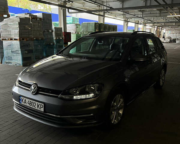 Серый Фольксваген Гольф, объемом двигателя 1.8 л и пробегом 73 тыс. км за 11000 $, фото 5 на Automoto.ua