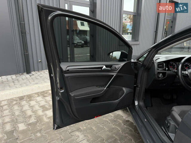 Серый Фольксваген Гольф, объемом двигателя 1.97 л и пробегом 330 тыс. км за 14000 $, фото 27 на Automoto.ua