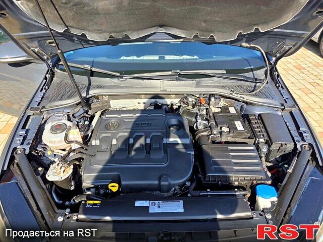 Серый Фольксваген Гольф, объемом двигателя 1.6 л и пробегом 239 тыс. км за 11900 $, фото 8 на Automoto.ua