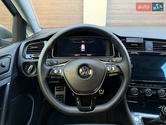 Сірий Фольксваген Гольф, об'ємом двигуна 1.6 л та пробігом 286 тис. км за 15000 $, фото 39 на Automoto.ua