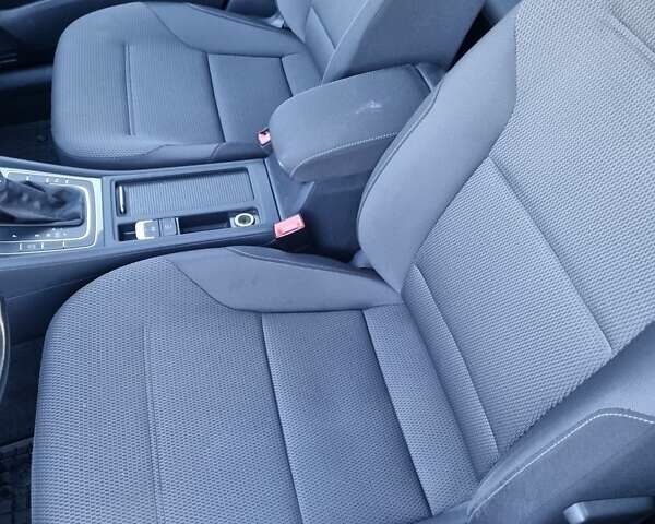 Серый Фольксваген Гольф, объемом двигателя 1.6 л и пробегом 160 тыс. км за 13999 $, фото 23 на Automoto.ua