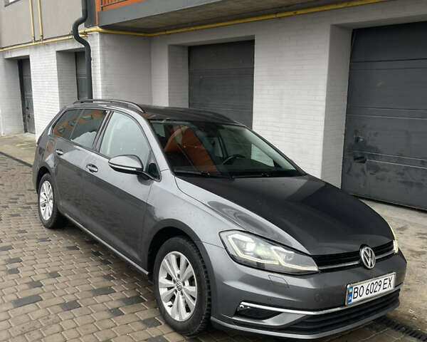 Серый Фольксваген Гольф, объемом двигателя 1.6 л и пробегом 241 тыс. км за 12400 $, фото 35 на Automoto.ua