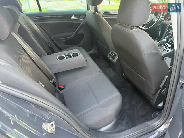 Серый Фольксваген Гольф, объемом двигателя 1.6 л и пробегом 221 тыс. км за 13950 $, фото 44 на Automoto.ua