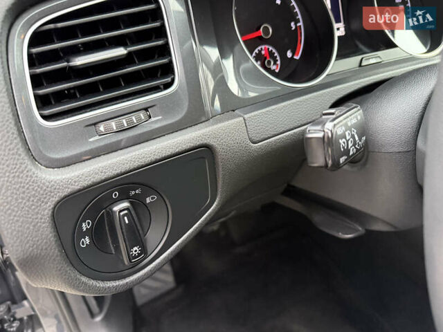 Сірий Фольксваген Гольф, об'ємом двигуна 1.6 л та пробігом 239 тис. км за 12000 $, фото 19 на Automoto.ua