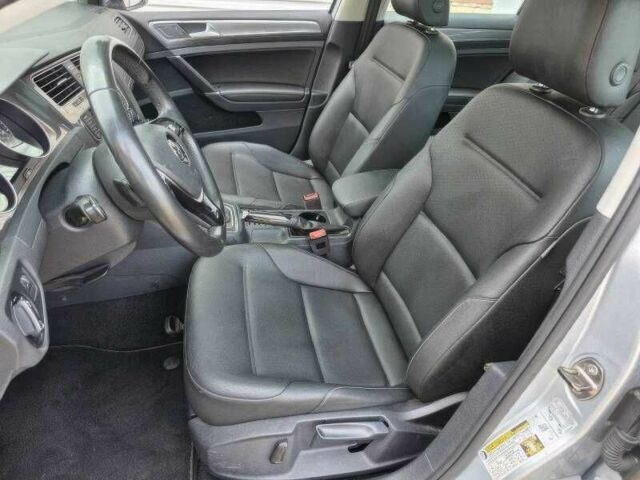 Сірий Фольксваген Гольф, об'ємом двигуна 1.8 л та пробігом 100 тис. км за 7500 $, фото 8 на Automoto.ua