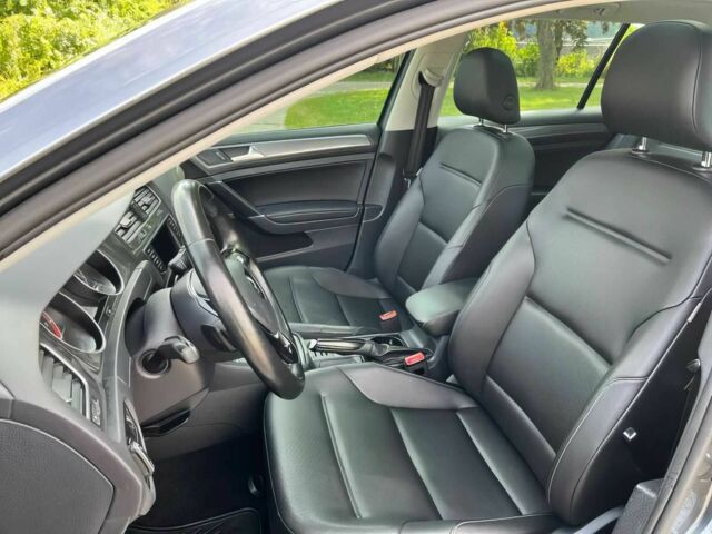 Серый Фольксваген Гольф, объемом двигателя 1.8 л и пробегом 50 тыс. км за 8000 $, фото 11 на Automoto.ua