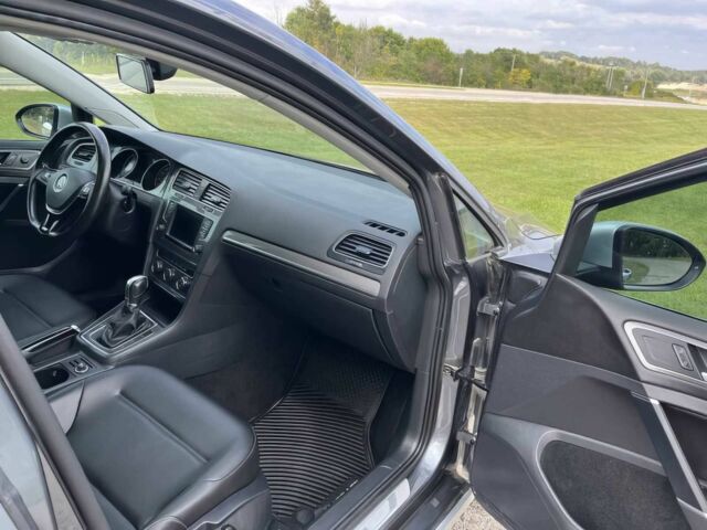 Серый Фольксваген Гольф, объемом двигателя 1.8 л и пробегом 50 тыс. км за 8000 $, фото 8 на Automoto.ua