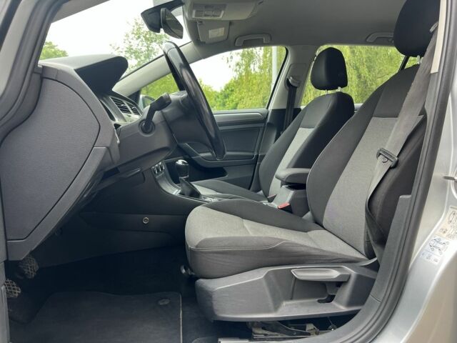 Сірий Фольксваген Гольф, об'ємом двигуна 1.6 л та пробігом 237 тис. км за 10900 $, фото 14 на Automoto.ua