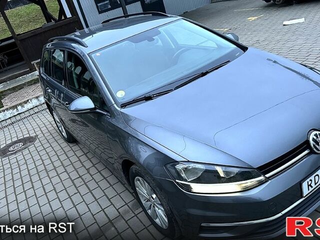 Серый Фольксваген Гольф, объемом двигателя 1.6 л и пробегом 210 тыс. км за 14500 $, фото 1 на Automoto.ua