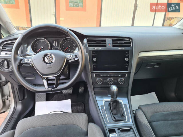 Серый Фольксваген Гольф, объемом двигателя 1.6 л и пробегом 220 тыс. км за 13600 $, фото 7 на Automoto.ua