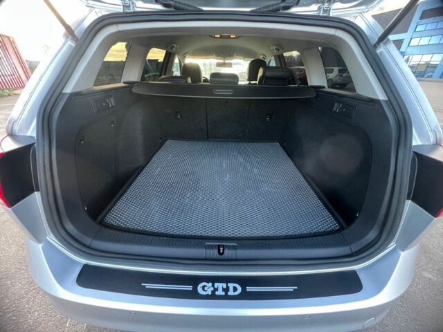 Сірий Фольксваген Гольф, об'ємом двигуна 1.6 л та пробігом 236 тис. км за 11000 $, фото 6 на Automoto.ua