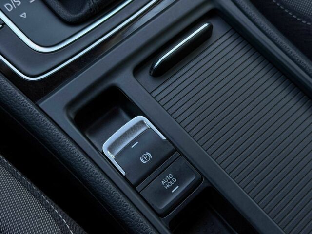 Серый Фольксваген Гольф, объемом двигателя 2 л и пробегом 330 тыс. км за 15300 $, фото 21 на Automoto.ua