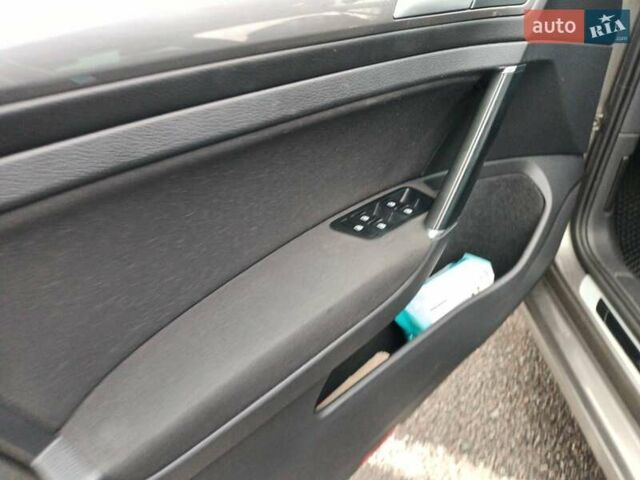 Серый Фольксваген Гольф, объемом двигателя 1.97 л и пробегом 249 тыс. км за 15700 $, фото 9 на Automoto.ua