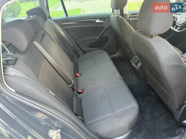 Серый Фольксваген Гольф, объемом двигателя 1.6 л и пробегом 221 тыс. км за 13950 $, фото 49 на Automoto.ua