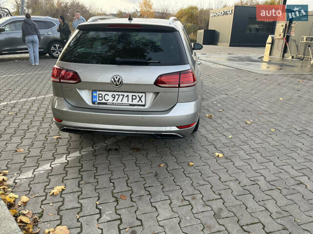 Серый Фольксваген Гольф, объемом двигателя 1.6 л и пробегом 215 тыс. км за 13500 $, фото 2 на Automoto.ua