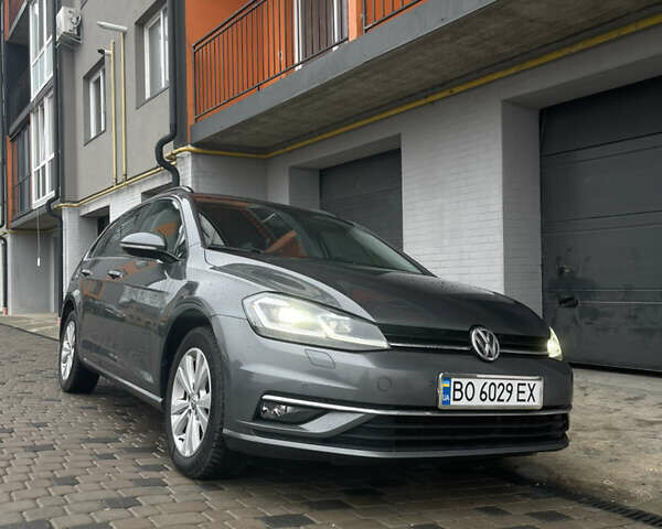 Серый Фольксваген Гольф, объемом двигателя 1.6 л и пробегом 241 тыс. км за 12400 $, фото 5 на Automoto.ua