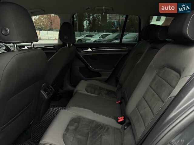 Серый Фольксваген Гольф, объемом двигателя 1.97 л и пробегом 328 тыс. км за 15600 $, фото 37 на Automoto.ua