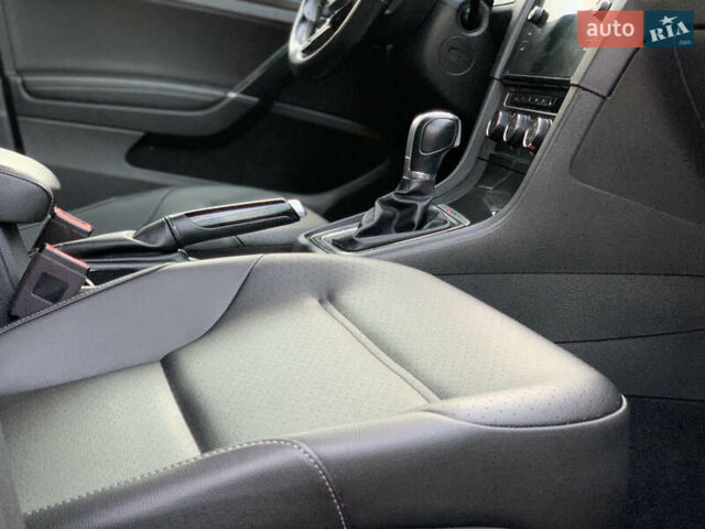 Фольксваген Гольф 2017 в Дрогобыче на Automoto.ua Серый Фольксваген Гольф, объемом двигателя 1.8 л и пробегом 108 тыс. км за 12500 $, фото 22 на Automoto.ua