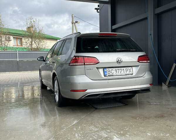 Серый Фольксваген Гольф, объемом двигателя 1.6 л и пробегом 215 тыс. км за 13500 $, фото 16 на Automoto.ua