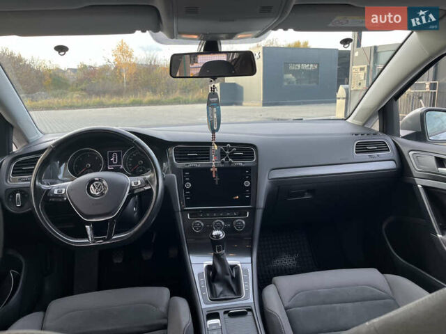 Серый Фольксваген Гольф, объемом двигателя 1.6 л и пробегом 215 тыс. км за 13500 $, фото 7 на Automoto.ua