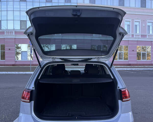 Сірий Фольксваген Гольф, об'ємом двигуна 1.8 л та пробігом 137 тис. км за 13500 $, фото 29 на Automoto.ua