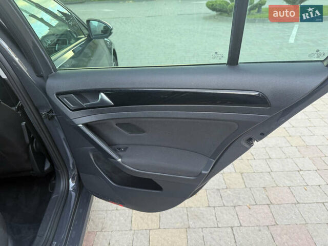 Серый Фольксваген Гольф, объемом двигателя 1.6 л и пробегом 221 тыс. км за 13950 $, фото 48 на Automoto.ua