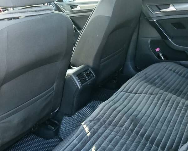 Серый Фольксваген Гольф, объемом двигателя 1.6 л и пробегом 280 тыс. км за 11900 $, фото 3 на Automoto.ua