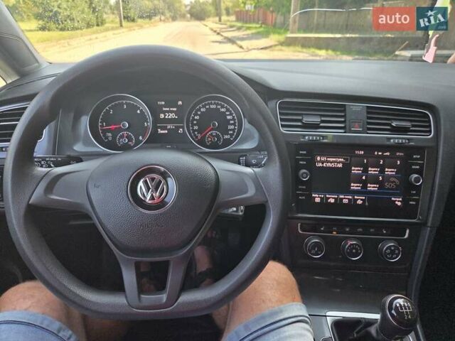 Серый Фольксваген Гольф, объемом двигателя 1.6 л и пробегом 238 тыс. км за 11200 $, фото 22 на Automoto.ua