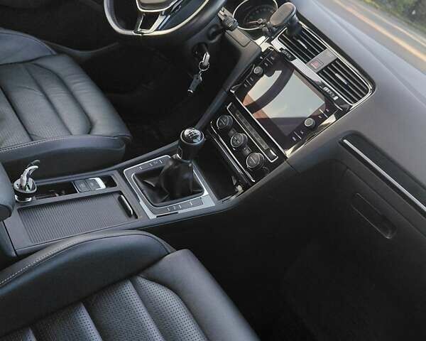 Сірий Фольксваген Гольф, об'ємом двигуна 1.97 л та пробігом 236 тис. км за 16000 $, фото 9 на Automoto.ua