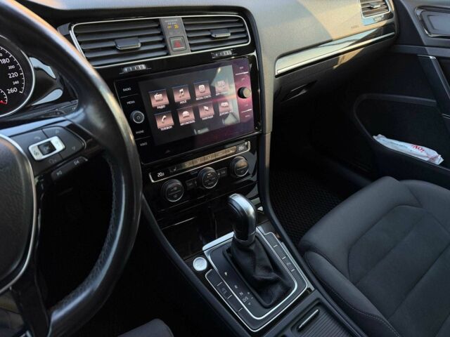 Серый Фольксваген Гольф, объемом двигателя 2 л и пробегом 330 тыс. км за 15300 $, фото 17 на Automoto.ua