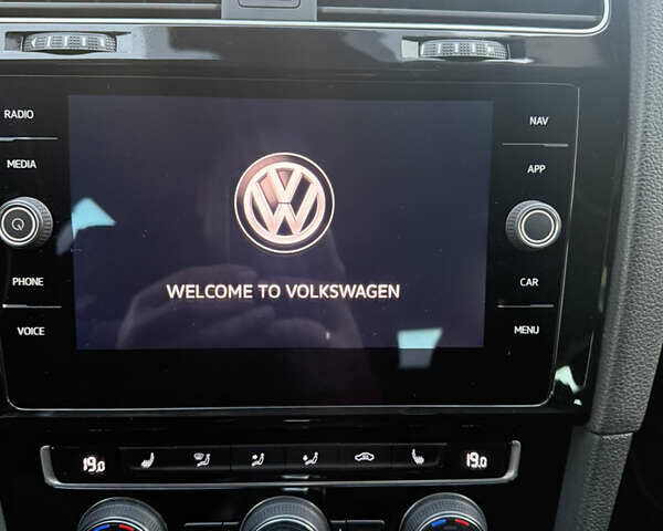 Серый Фольксваген Гольф, объемом двигателя 1.6 л и пробегом 221 тыс. км за 13950 $, фото 28 на Automoto.ua