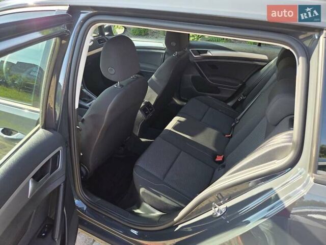 Серый Фольксваген Гольф, объемом двигателя 1.6 л и пробегом 238 тыс. км за 11200 $, фото 16 на Automoto.ua