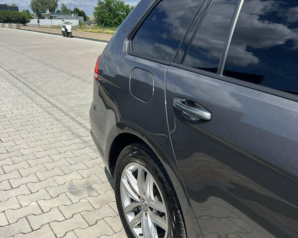 Серый Фольксваген Гольф, объемом двигателя 1.6 л и пробегом 196 тыс. км за 13500 $, фото 7 на Automoto.ua