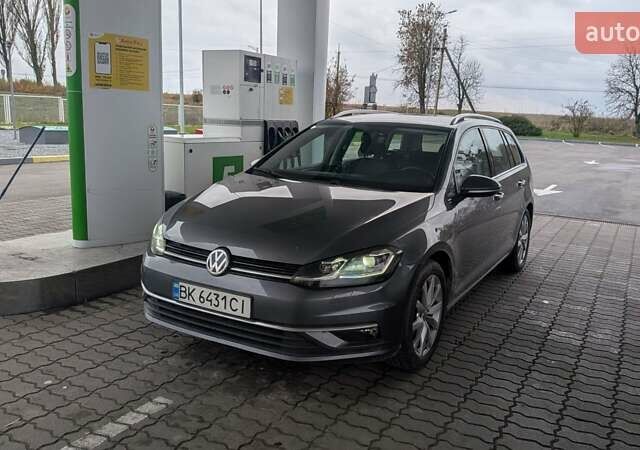 Серый Фольксваген Гольф, объемом двигателя 1.97 л и пробегом 294 тыс. км за 14500 $, фото 7 на Automoto.ua