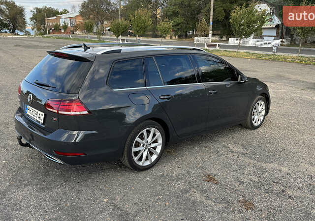 Серый Фольксваген Гольф, объемом двигателя 1.6 л и пробегом 299 тыс. км за 13000 $, фото 5 на Automoto.ua