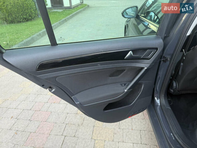 Серый Фольксваген Гольф, объемом двигателя 1.6 л и пробегом 221 тыс. км за 13950 $, фото 43 на Automoto.ua