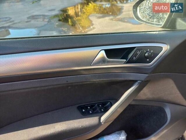 Сірий Фольксваген Гольф, об'ємом двигуна 1.6 л та пробігом 230 тис. км за 11800 $, фото 6 на Automoto.ua