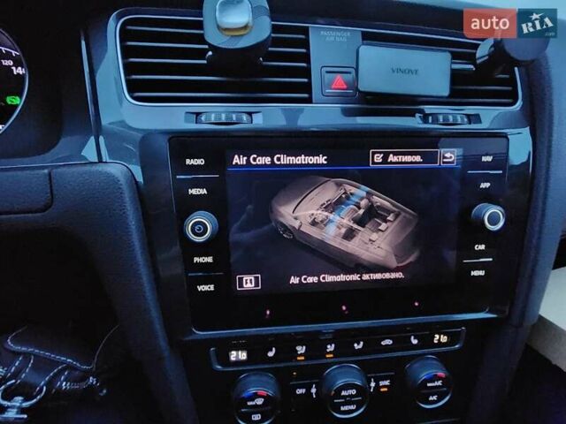 Серый Фольксваген Гольф, объемом двигателя 1.6 л и пробегом 191 тыс. км за 15500 $, фото 17 на Automoto.ua