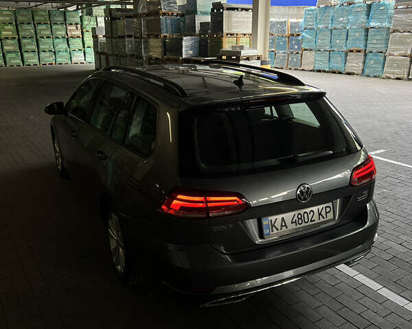 Серый Фольксваген Гольф, объемом двигателя 1.8 л и пробегом 73 тыс. км за 11000 $, фото 6 на Automoto.ua