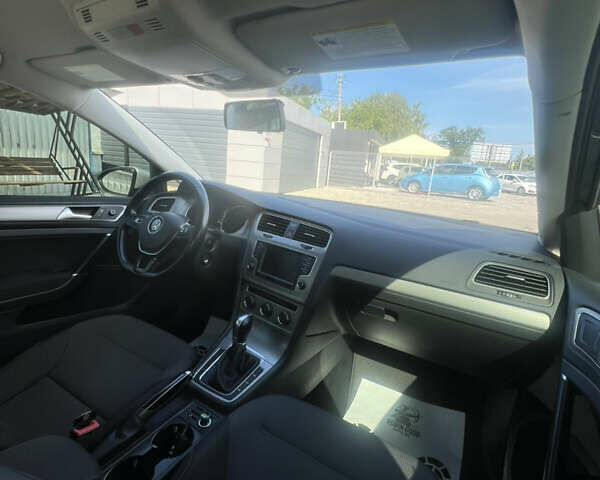 Серый Фольксваген Гольф, объемом двигателя 1.8 л и пробегом 105 тыс. км за 12800 $, фото 21 на Automoto.ua