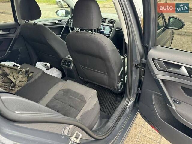 Серый Фольксваген Гольф, объемом двигателя 2 л и пробегом 246 тыс. км за 13500 $, фото 14 на Automoto.ua