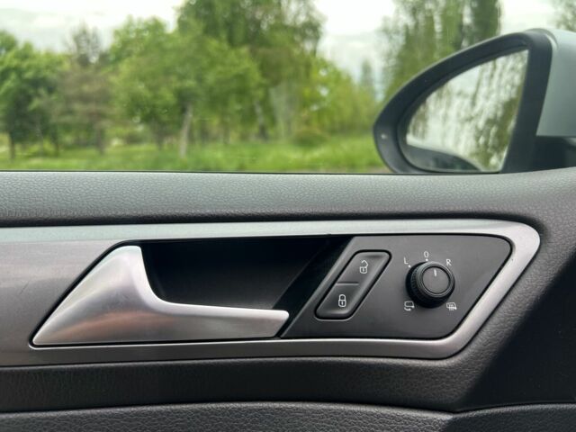 Сірий Фольксваген Гольф, об'ємом двигуна 1.6 л та пробігом 237 тис. км за 10900 $, фото 15 на Automoto.ua