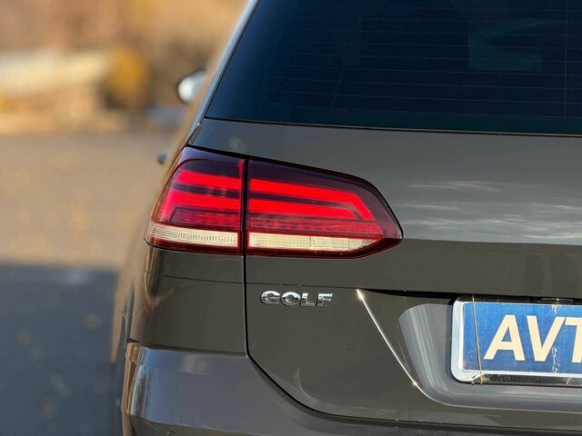 Серый Фольксваген Гольф, объемом двигателя 2 л и пробегом 330 тыс. км за 15300 $, фото 7 на Automoto.ua