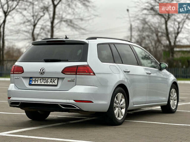 Серый Фольксваген Гольф, объемом двигателя 1.8 л и пробегом 100 тыс. км за 12700 $, фото 22 на Automoto.ua