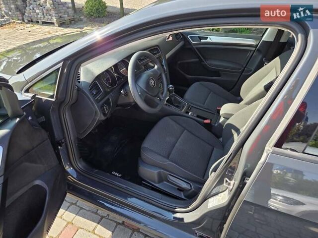 Серый Фольксваген Гольф, объемом двигателя 1.6 л и пробегом 238 тыс. км за 11200 $, фото 18 на Automoto.ua