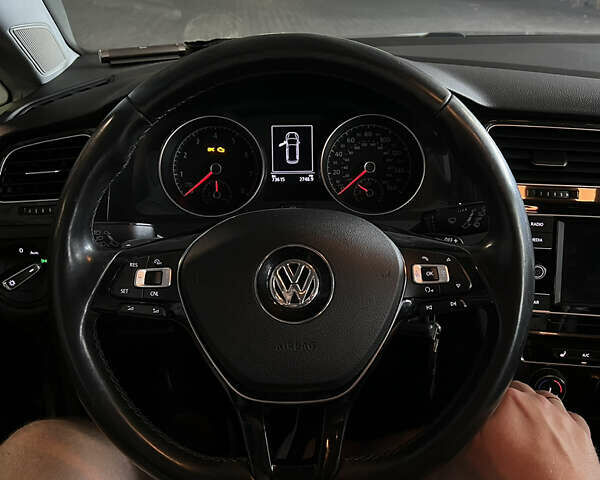 Серый Фольксваген Гольф, объемом двигателя 1.8 л и пробегом 73 тыс. км за 11000 $, фото 10 на Automoto.ua