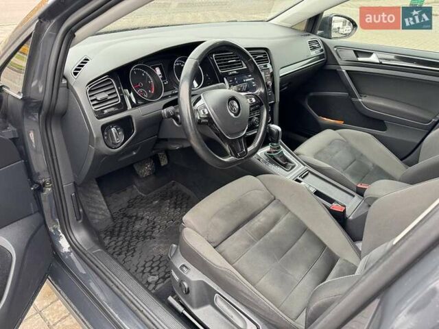 Серый Фольксваген Гольф, объемом двигателя 2 л и пробегом 246 тыс. км за 13500 $, фото 24 на Automoto.ua